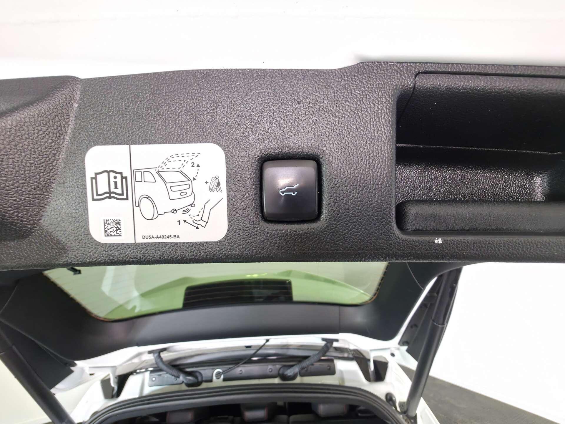 Ford Kuga view 12