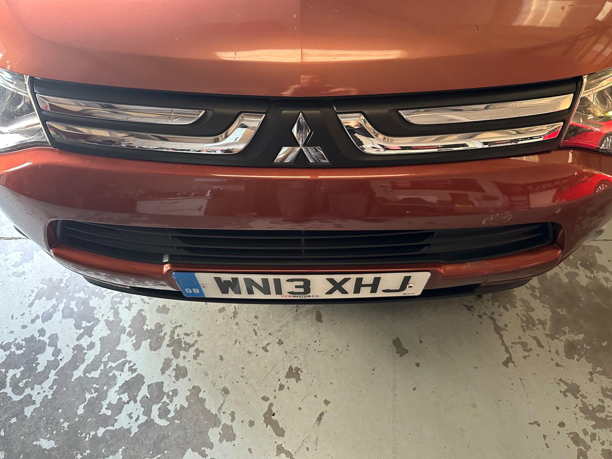 Mitsubishi Outlander view 46