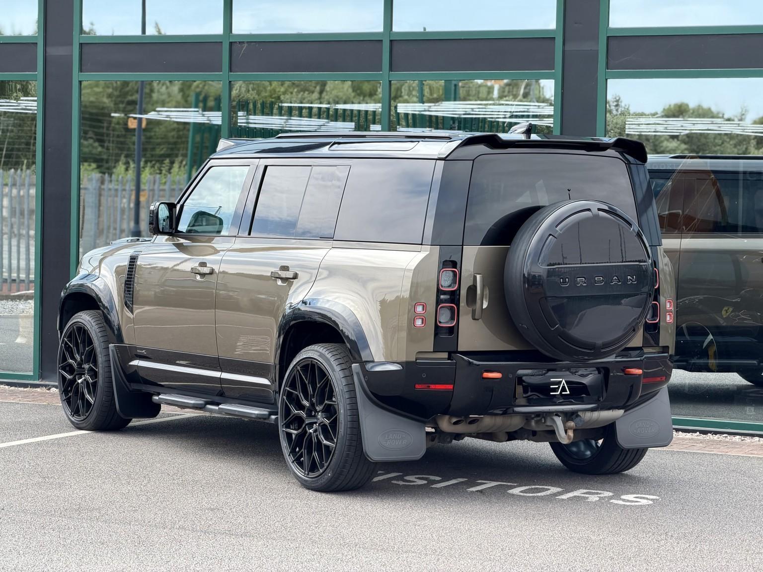 Land Rover Defender view 19