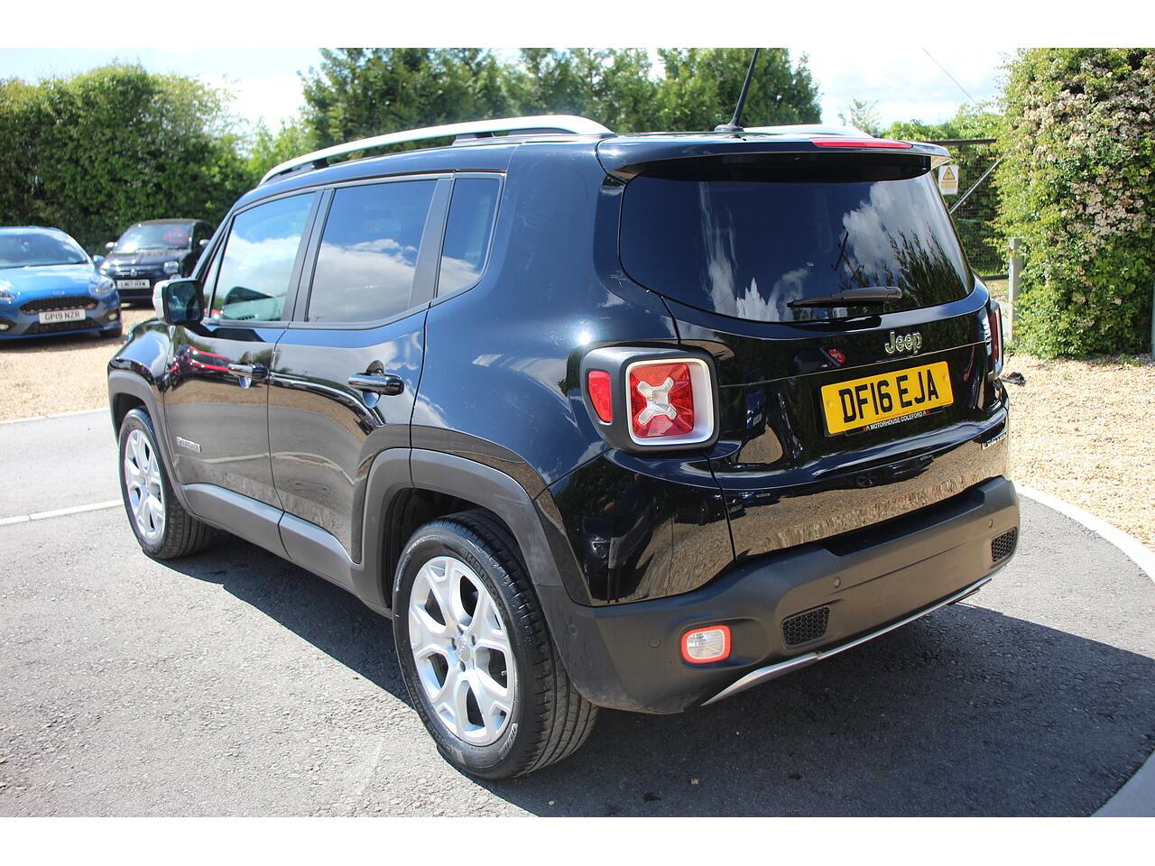 Jeep Renegade view 10