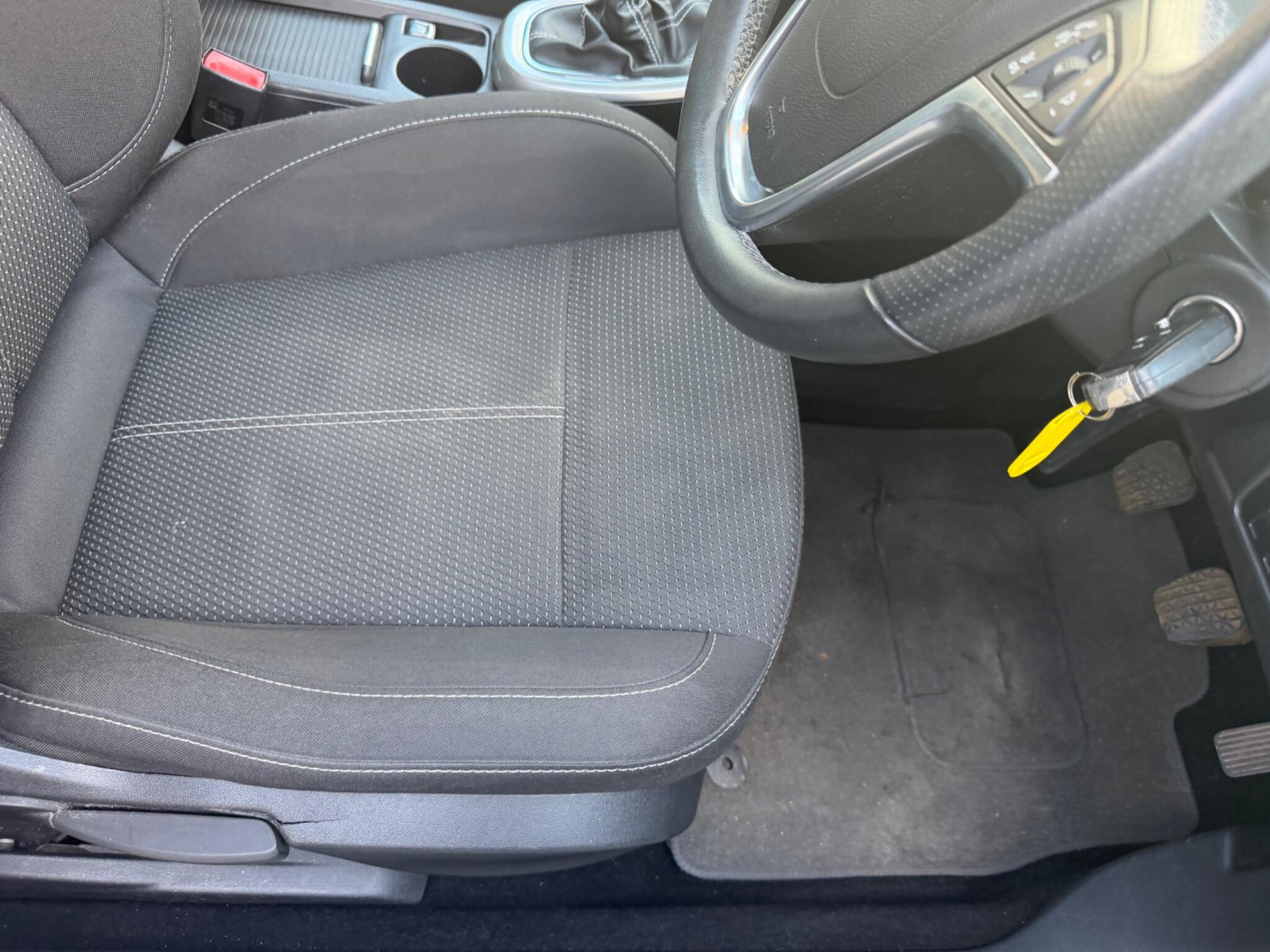 Vauxhall Astra view 13