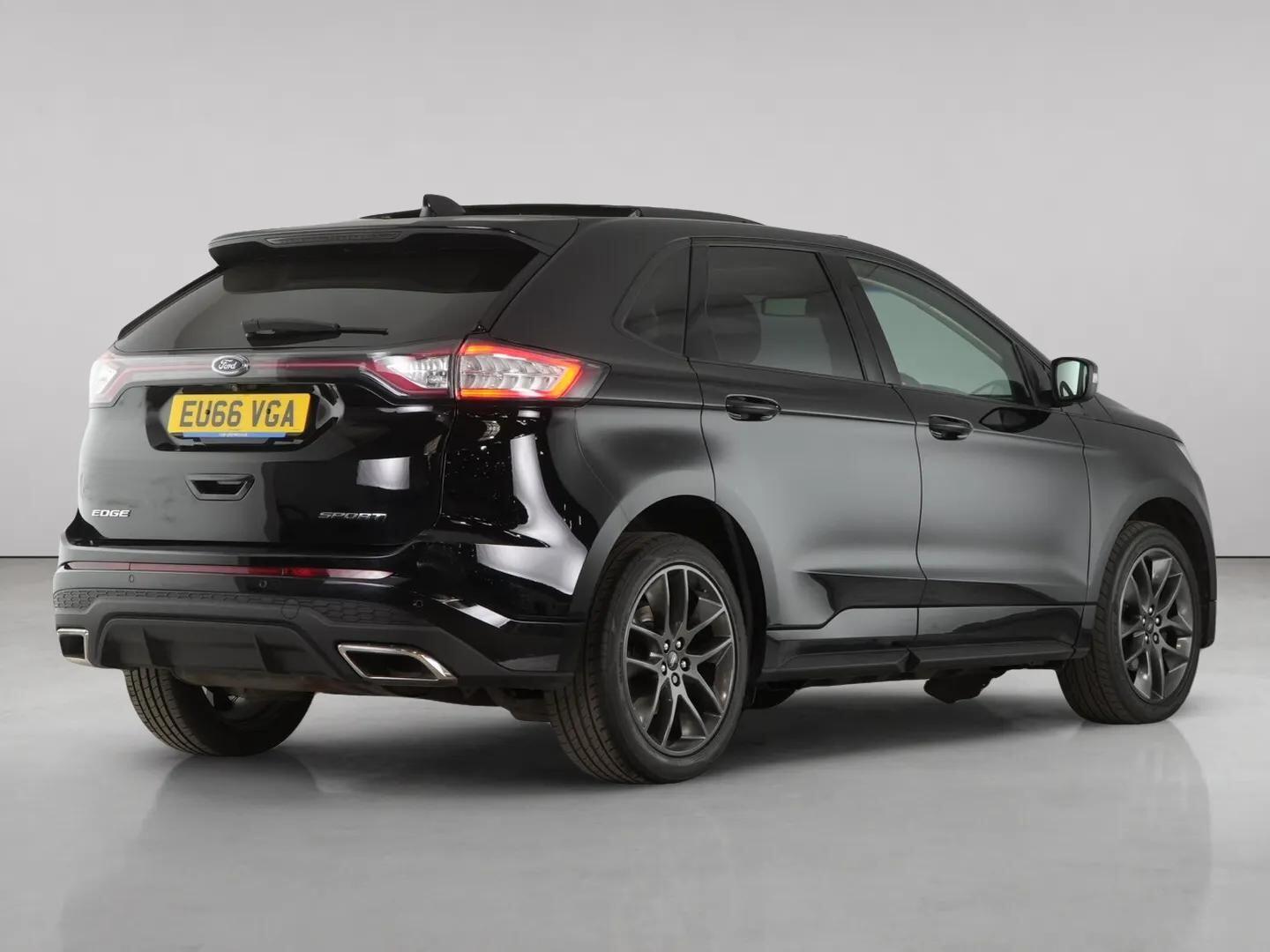 Ford Edge view 12