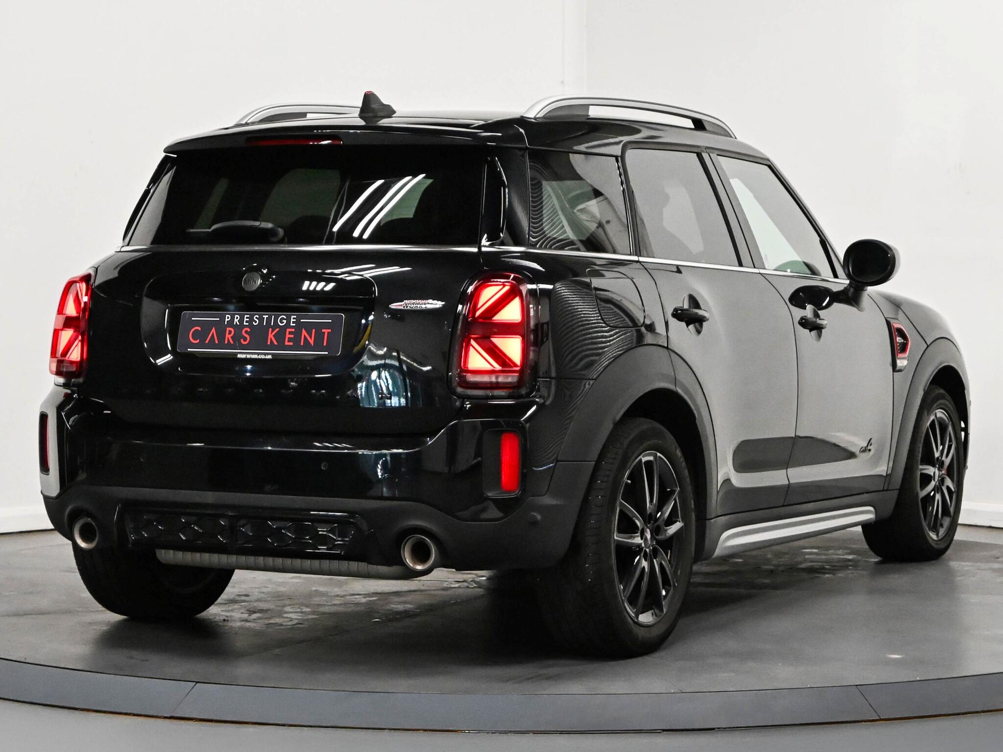 Mini Countryman view 22