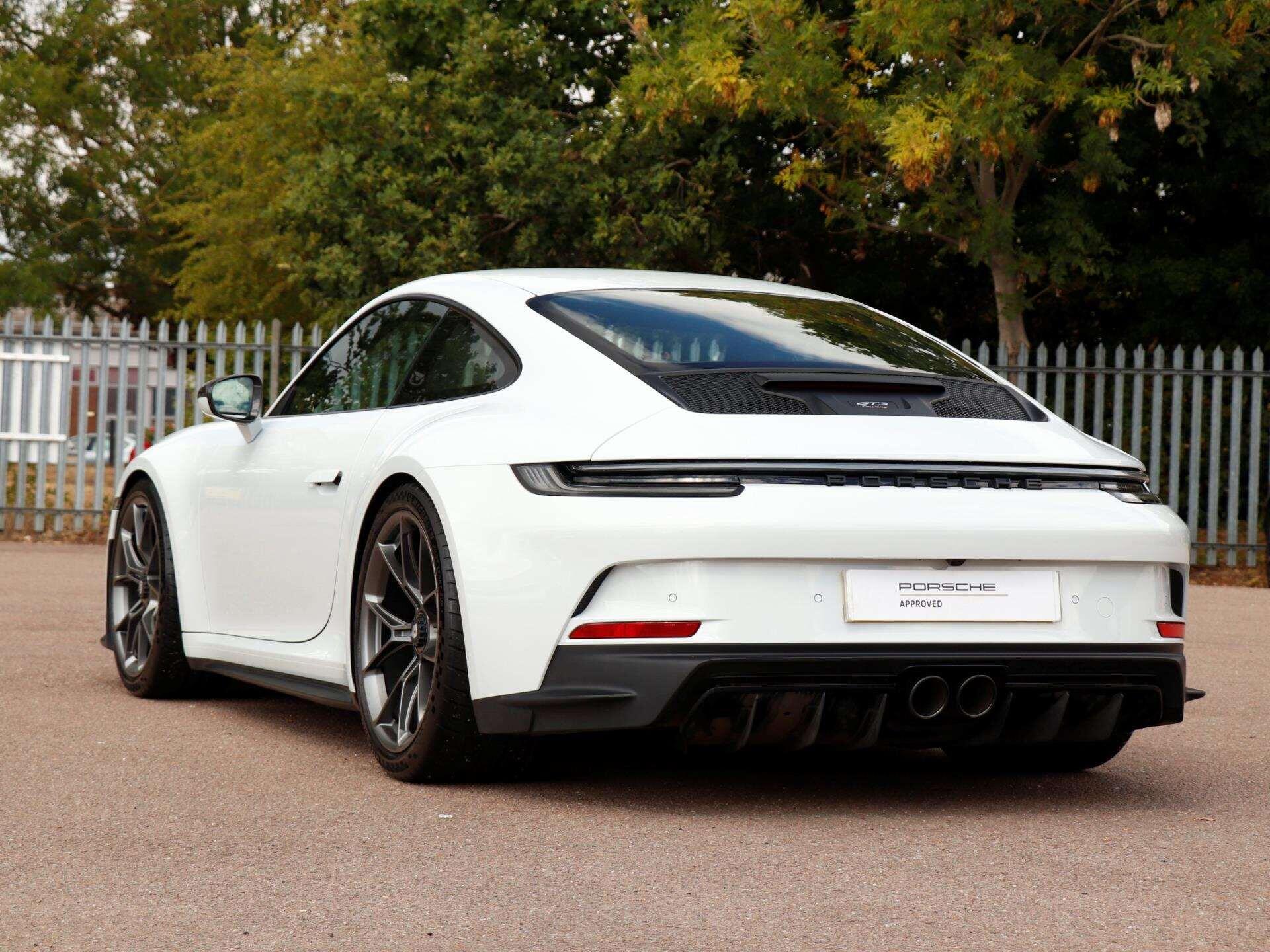 Porsche 911 view 36