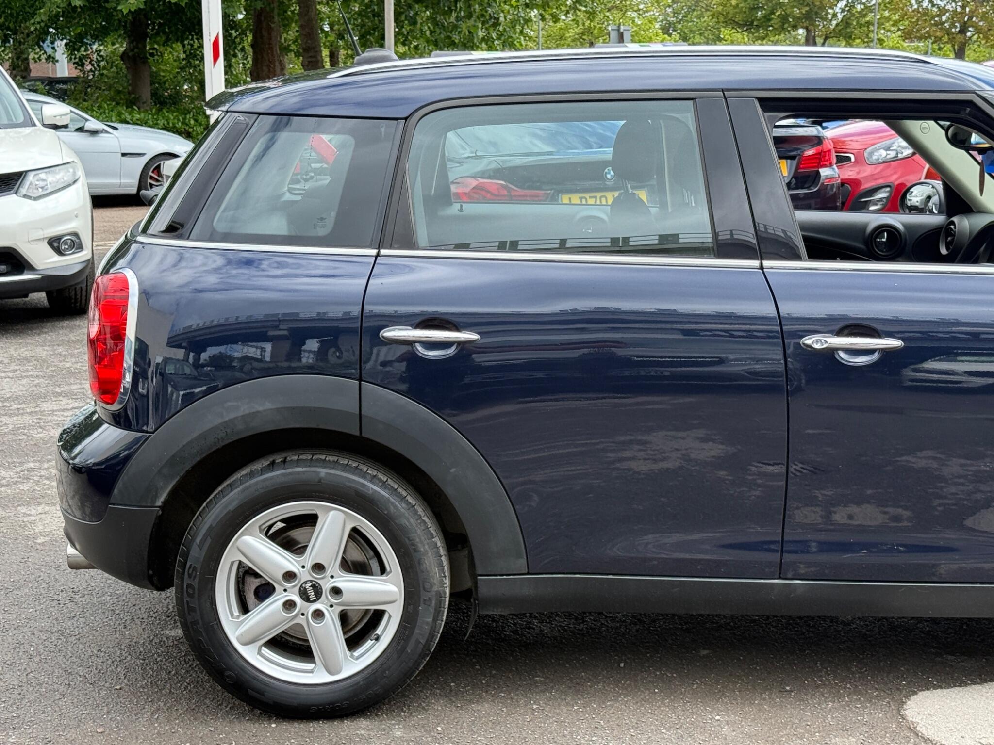 MINI Countryman - Image 22