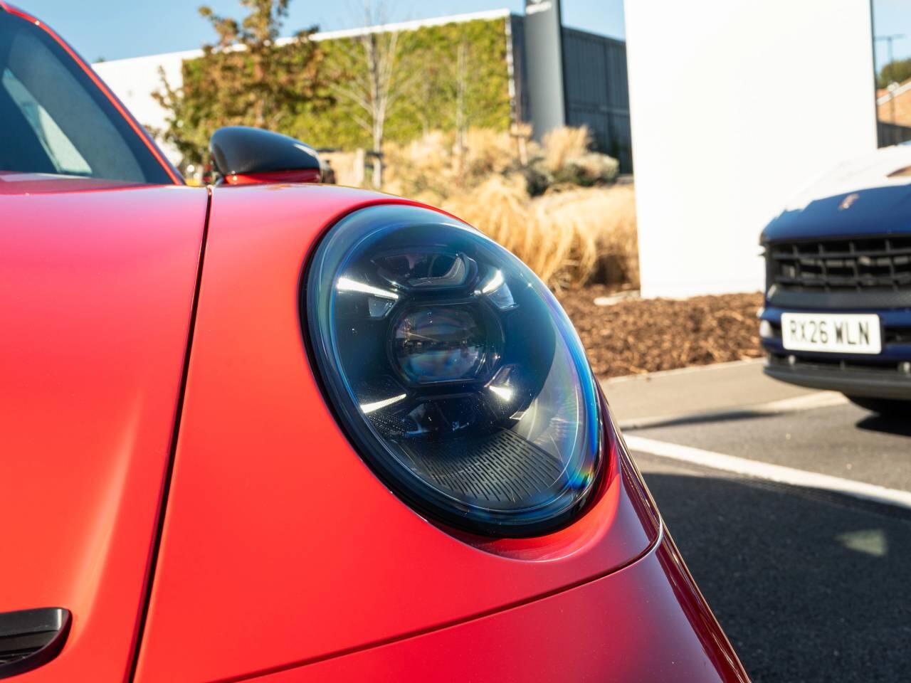 Porsche 911 view 17