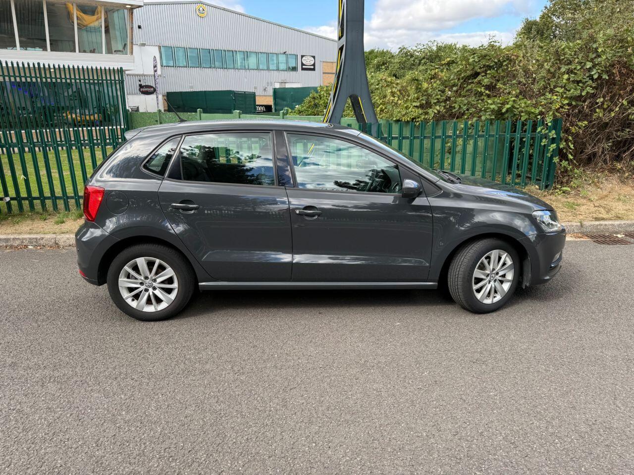 Volkswagen Polo view 13