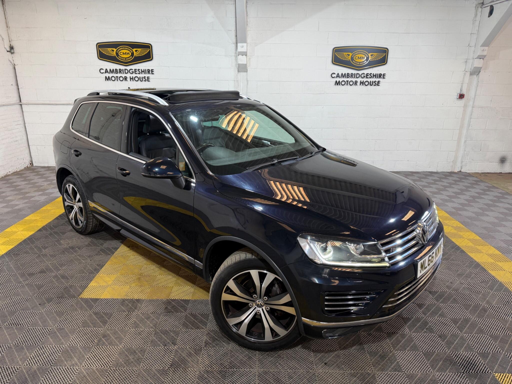 Volkswagen Touareg view 30