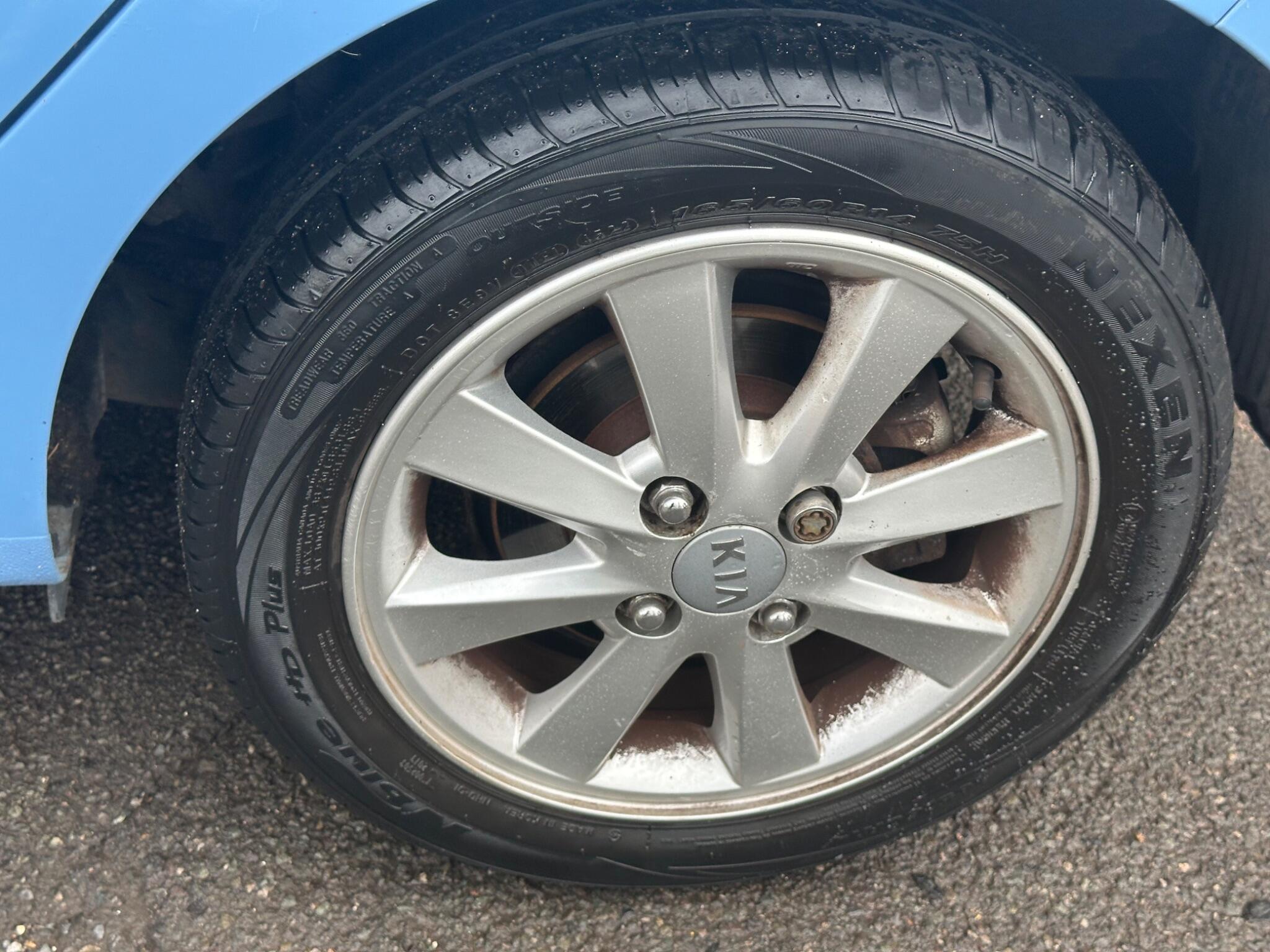 Kia Picanto view 8