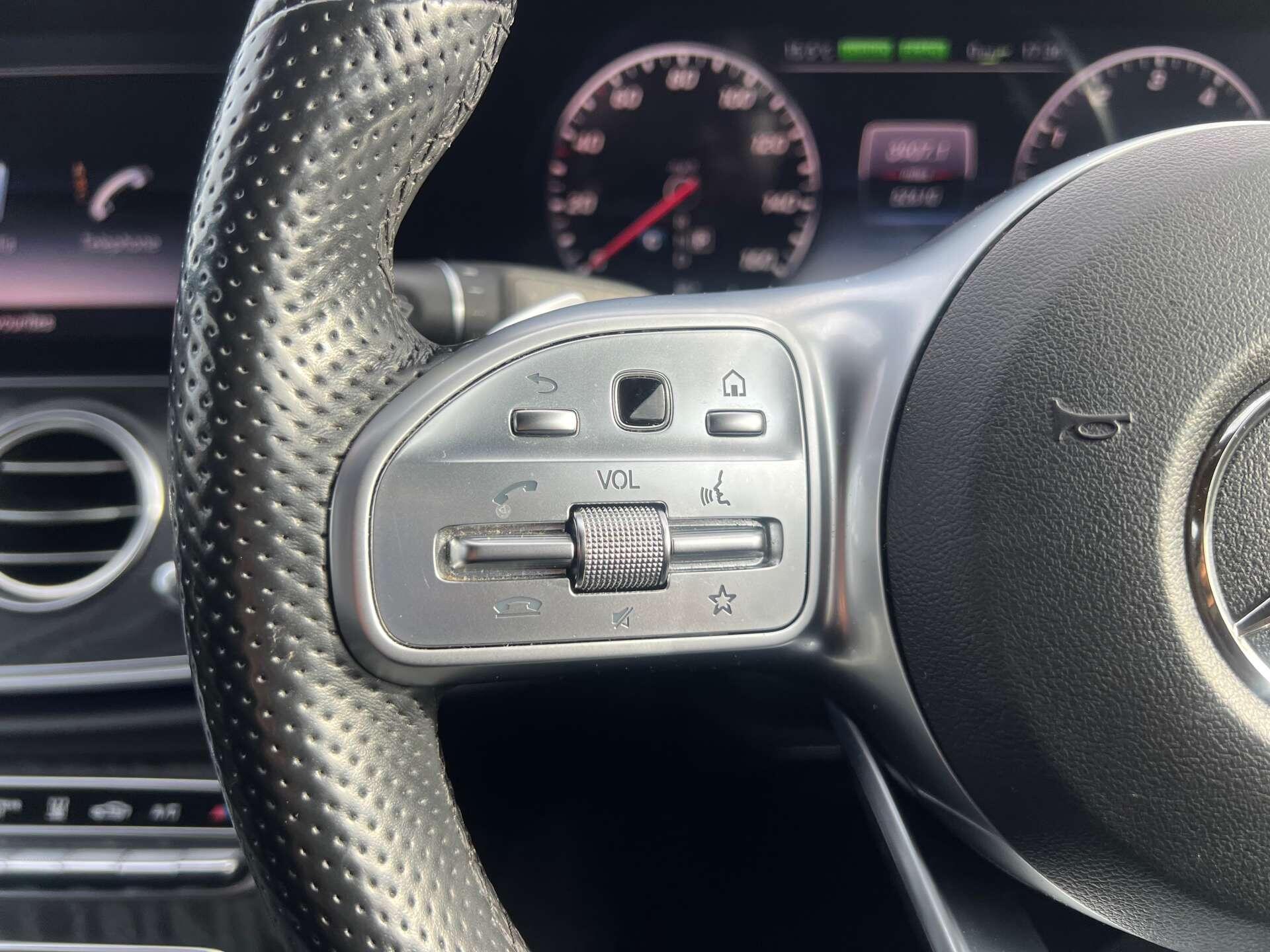 Mercedes-Benz E-Class view 26