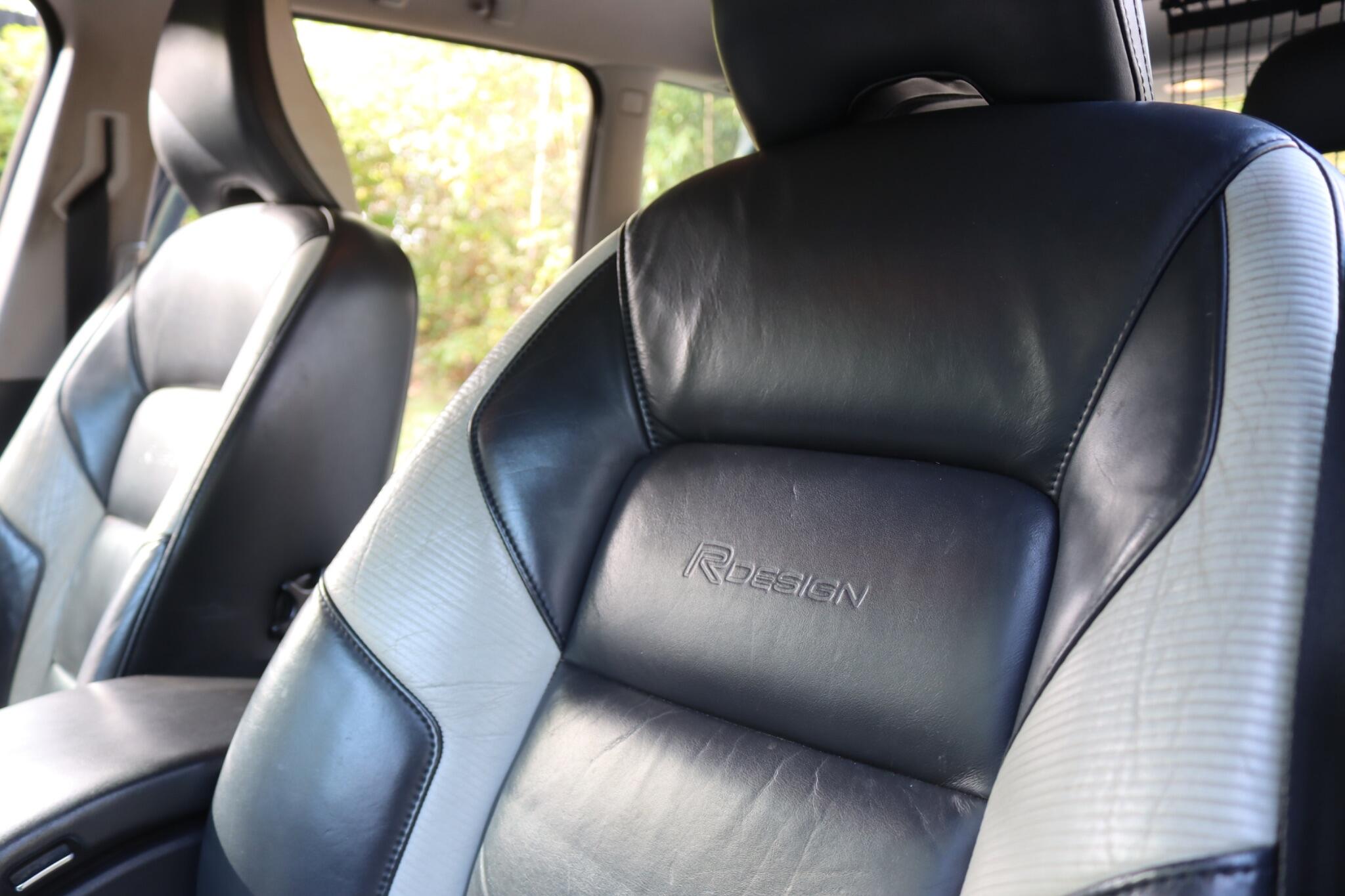 Volvo V70 view 6