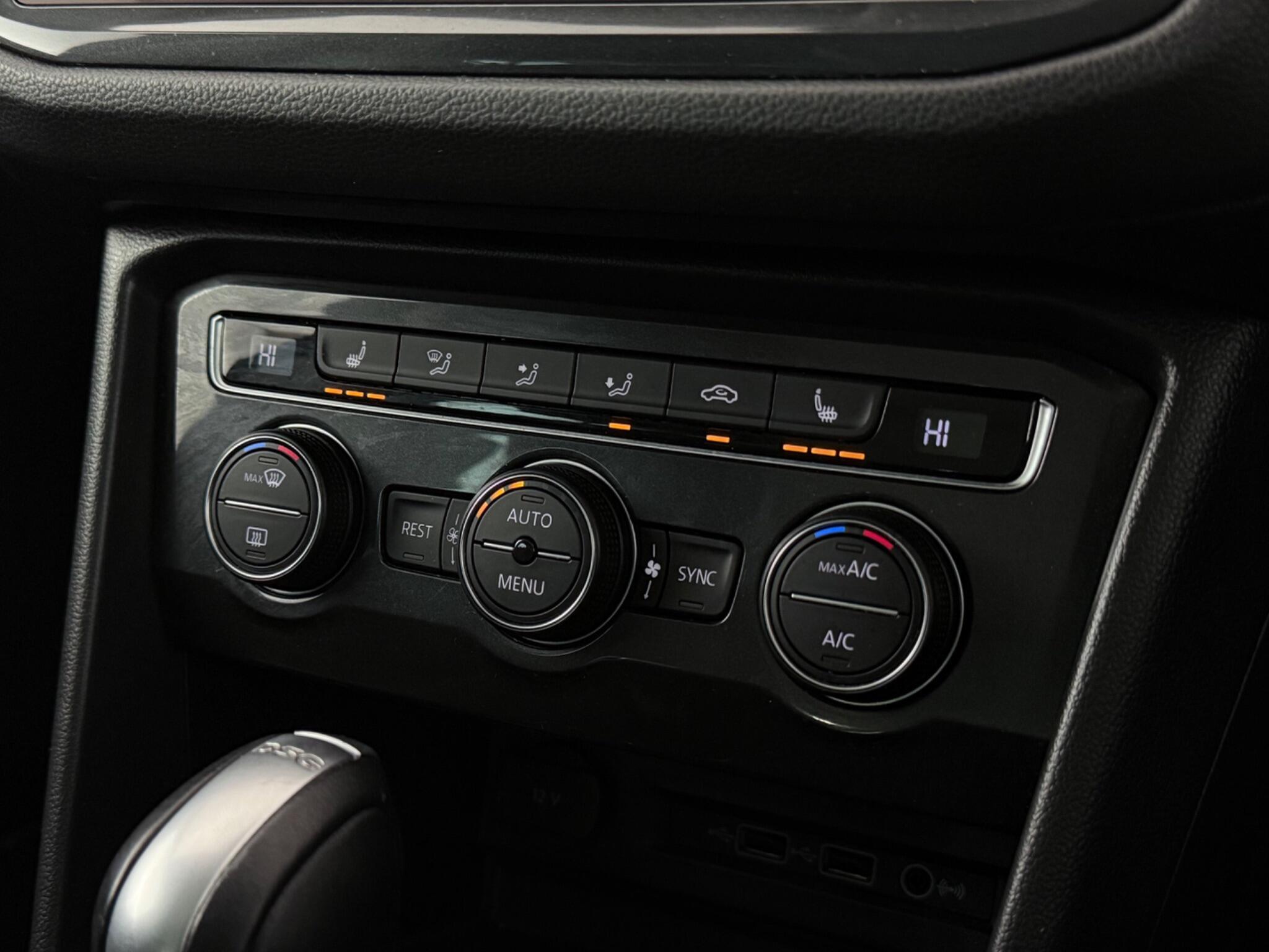Volkswagen Tiguan view 19
