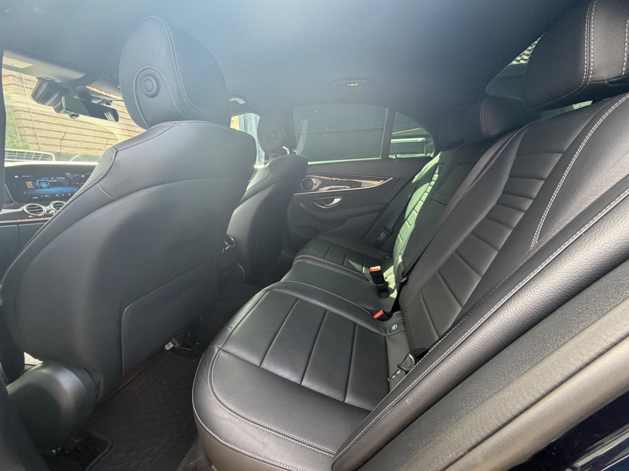 Mercedes-Benz E-Class view 22