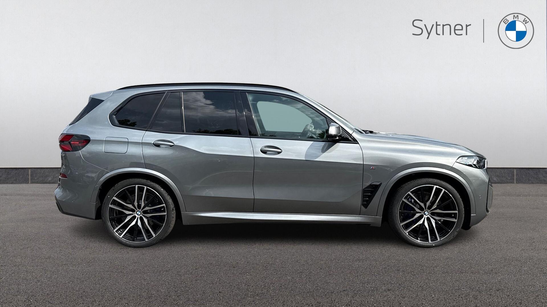BMW X5 view 3