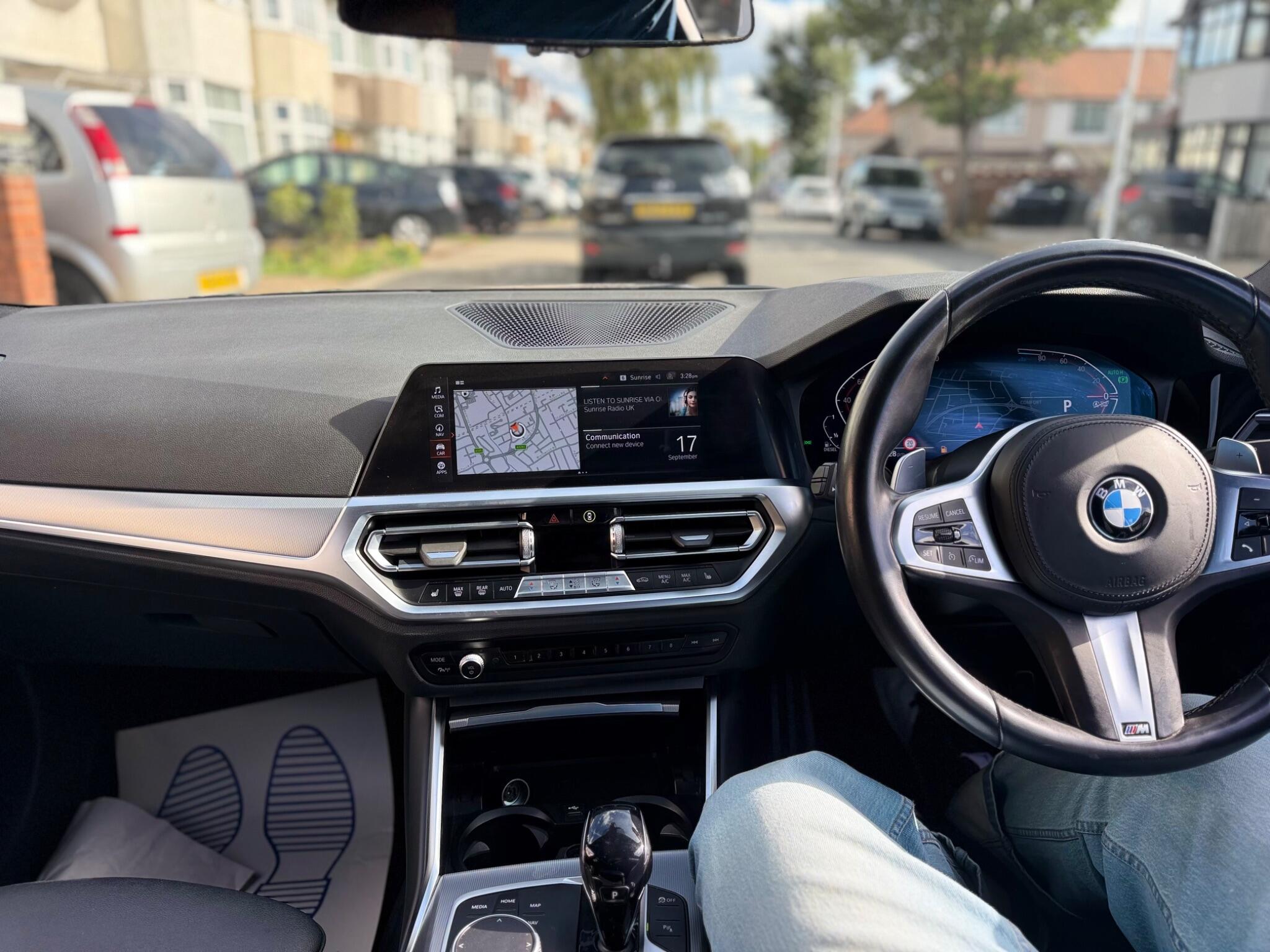 BMW 3 Series view 11