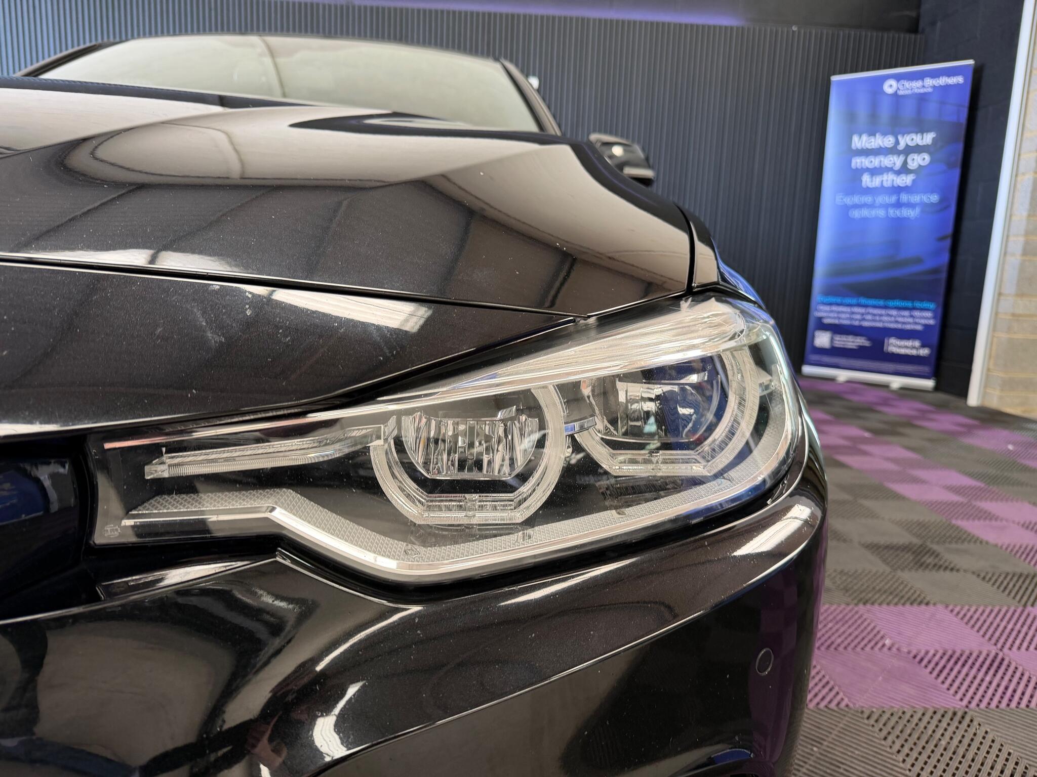 BMW 3 Series view 44