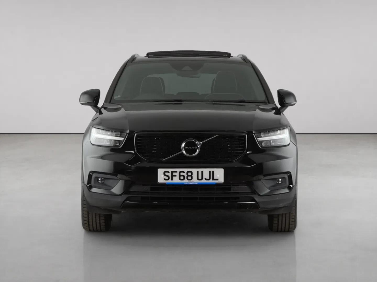 Volvo XC40 view 5