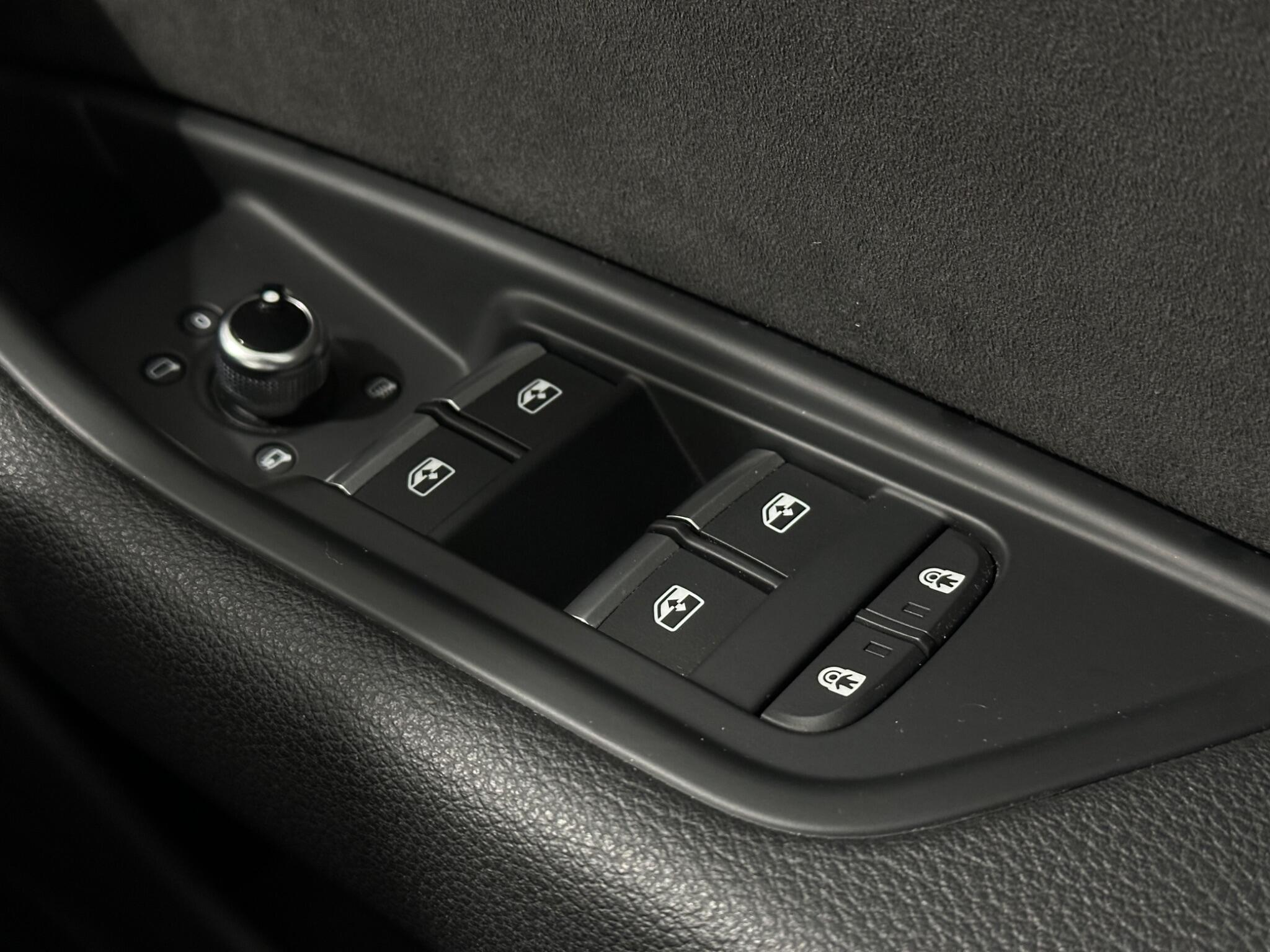 Audi A4 view 19