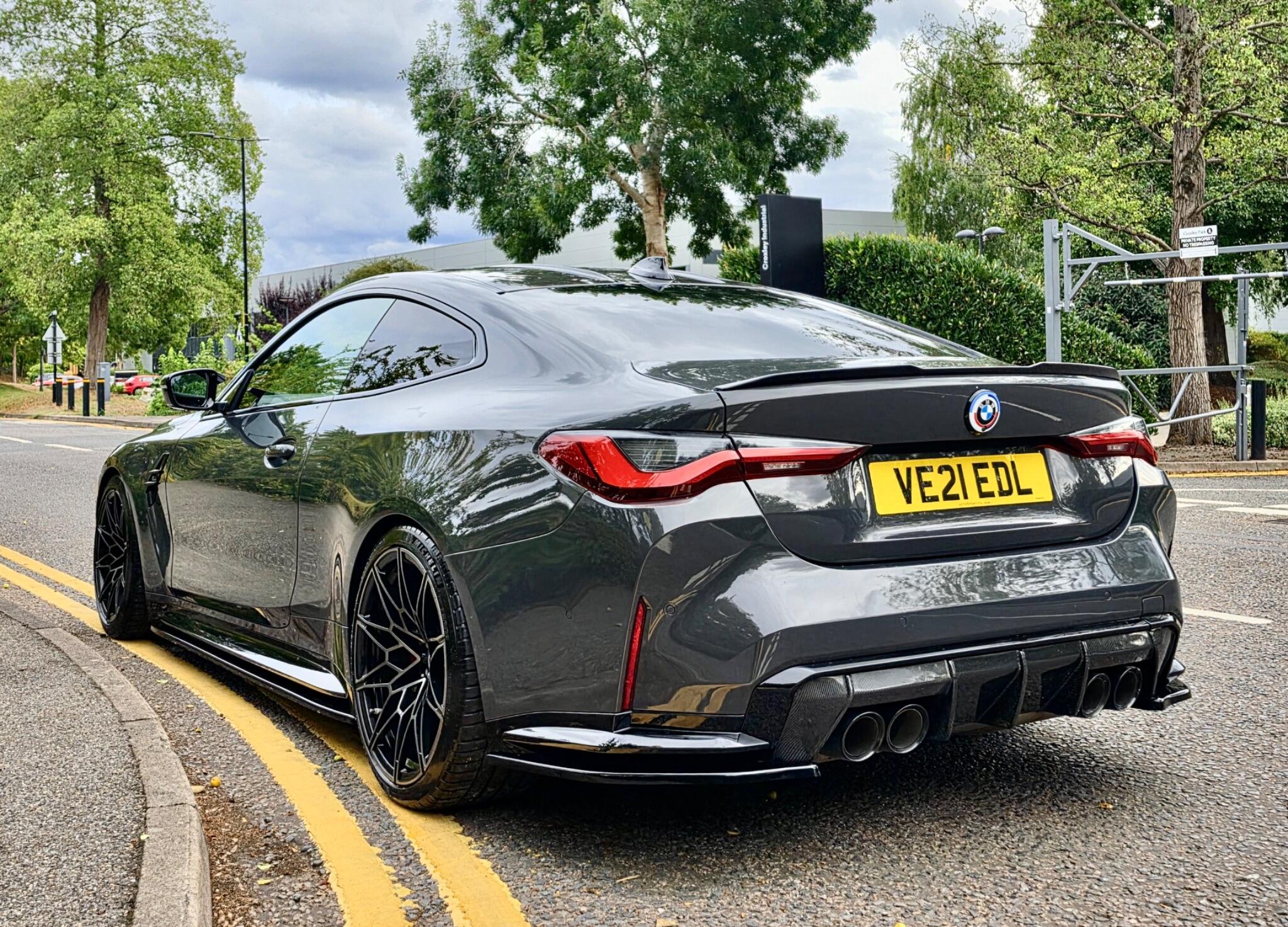 BMW M4 view 21
