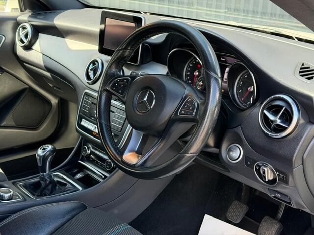 Mercedes-Benz CLA view 14