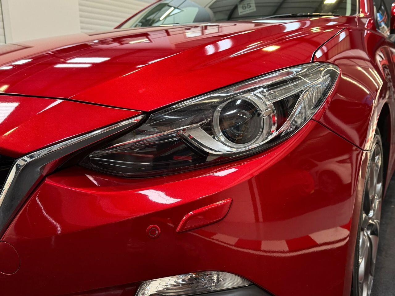 Mazda Mazda3 view 13