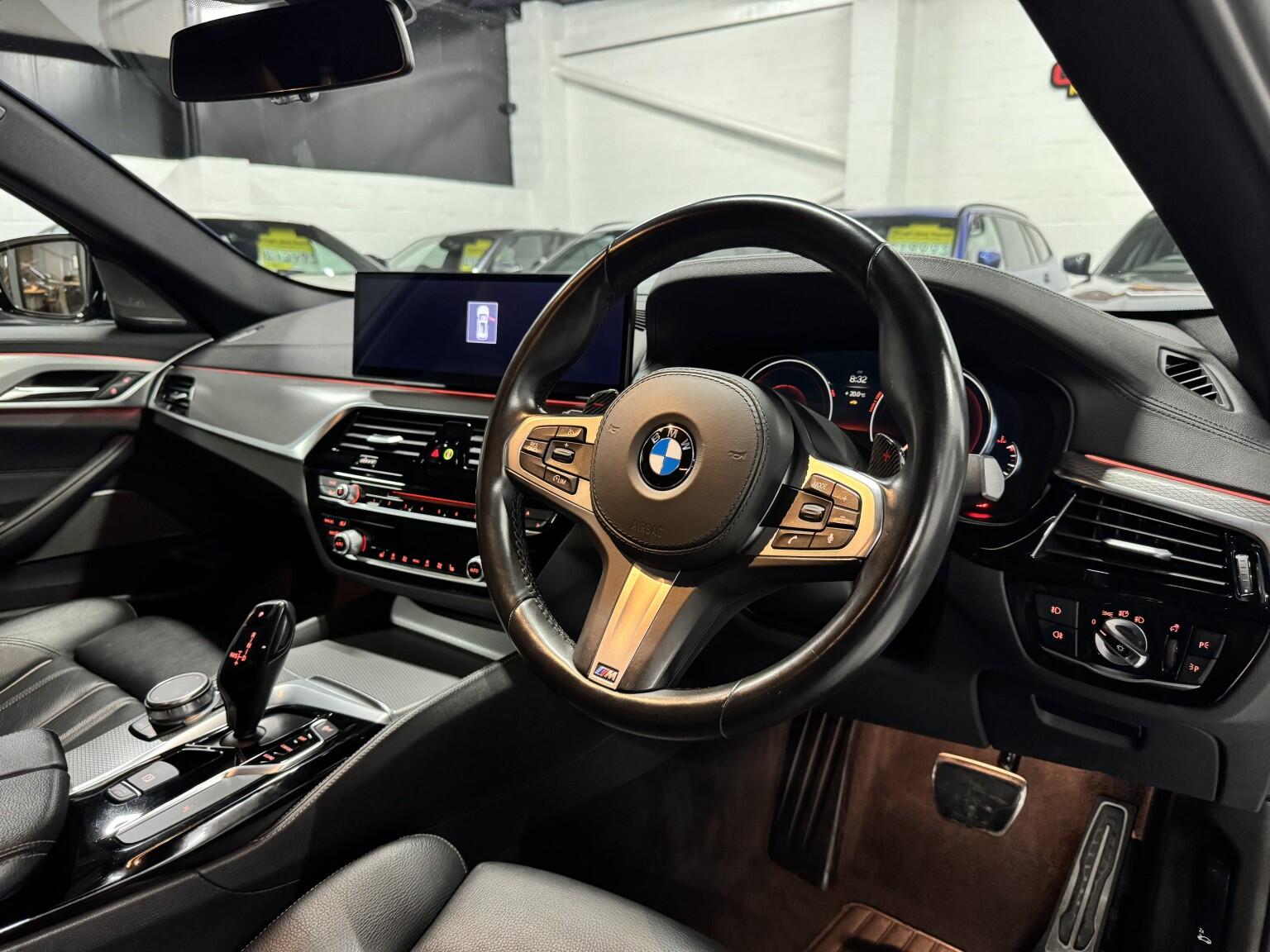 BMW 5 Series view 12