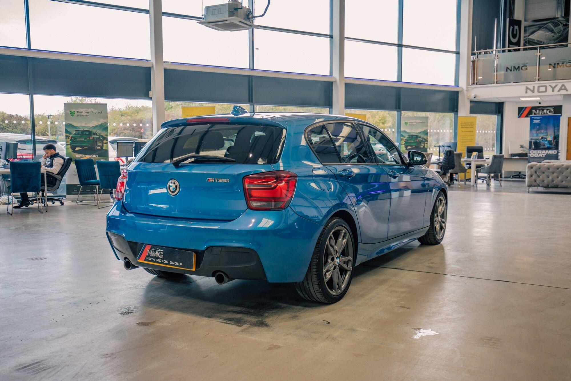 BMW 1 Series view 24
