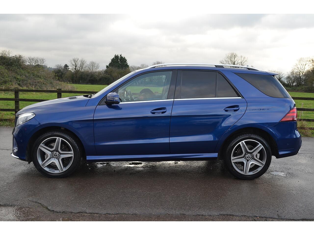 Mercedes-Benz Gle view 6