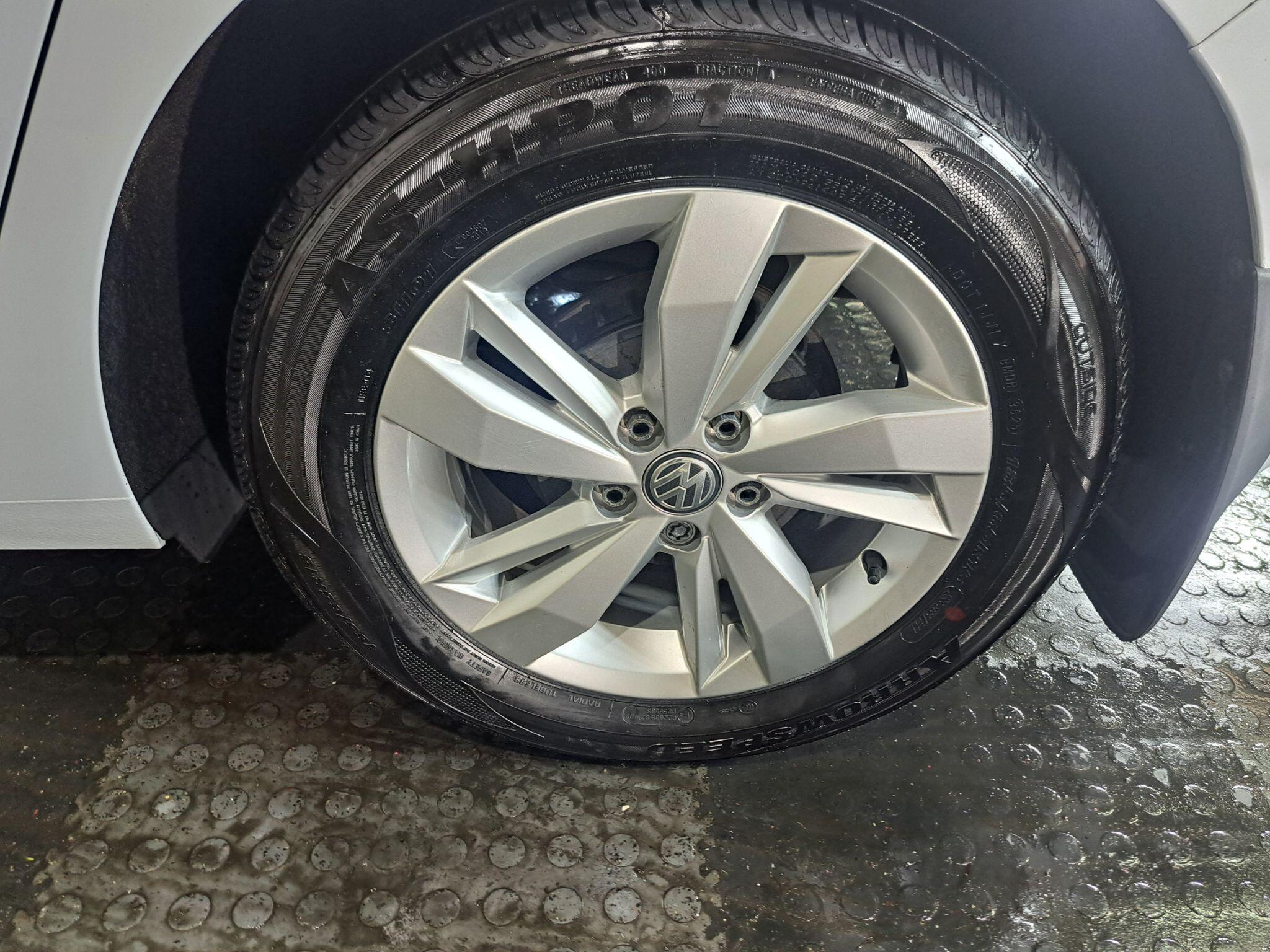 Volkswagen Polo view 31