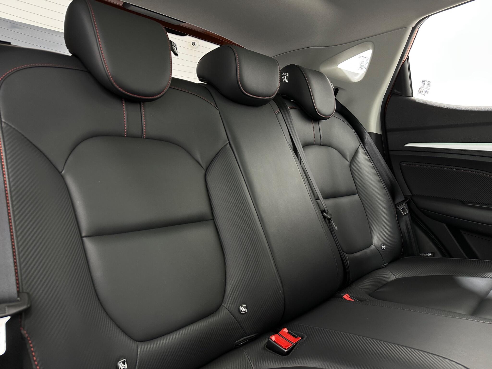 MG ZS view 41