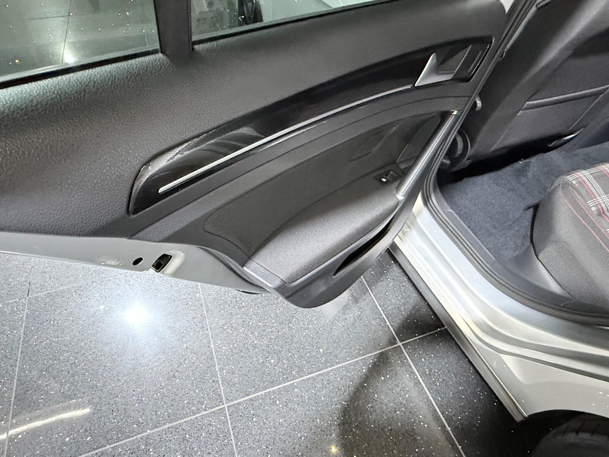 Volkswagen Golf view 59