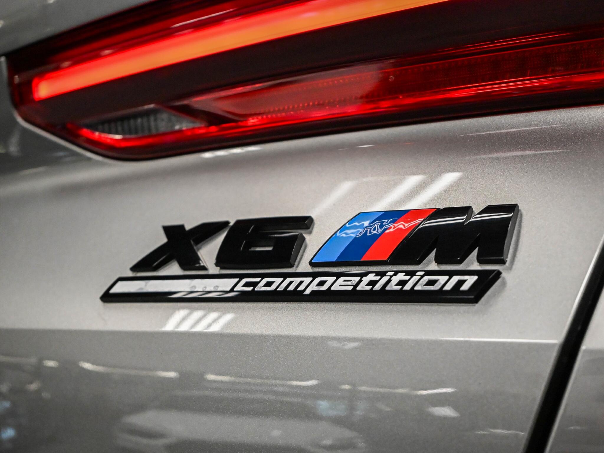 BMW X6 M view 24