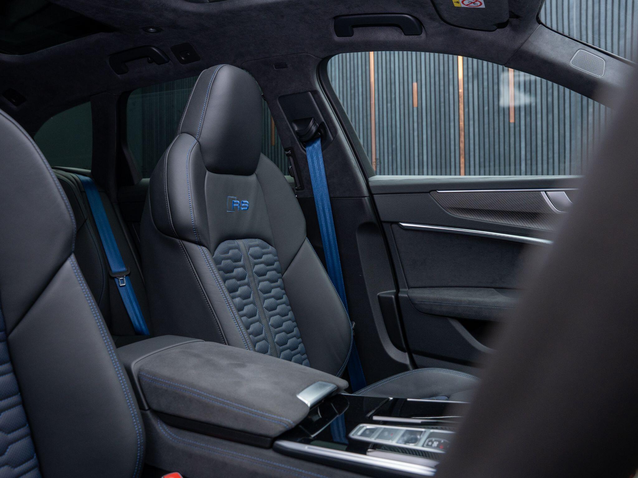 Audi RS6 view 47