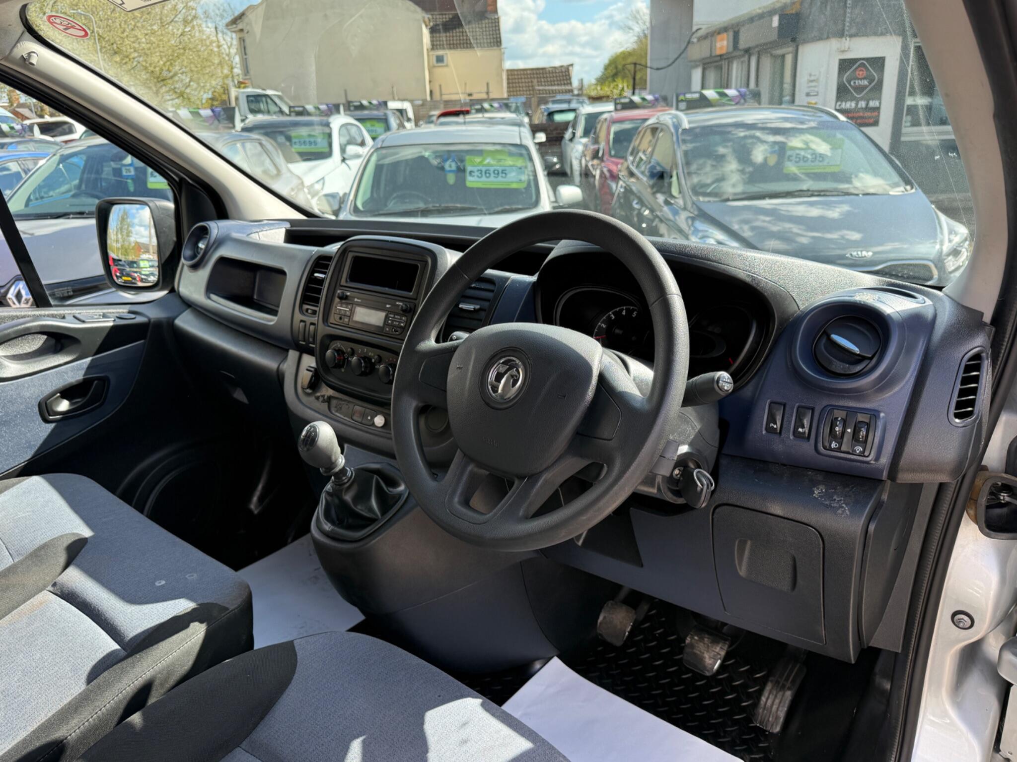 Vauxhall Vivaro - Image 45