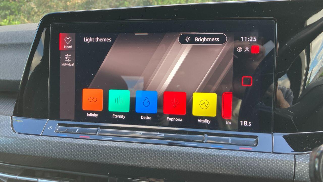 Volkswagen Golf view 40