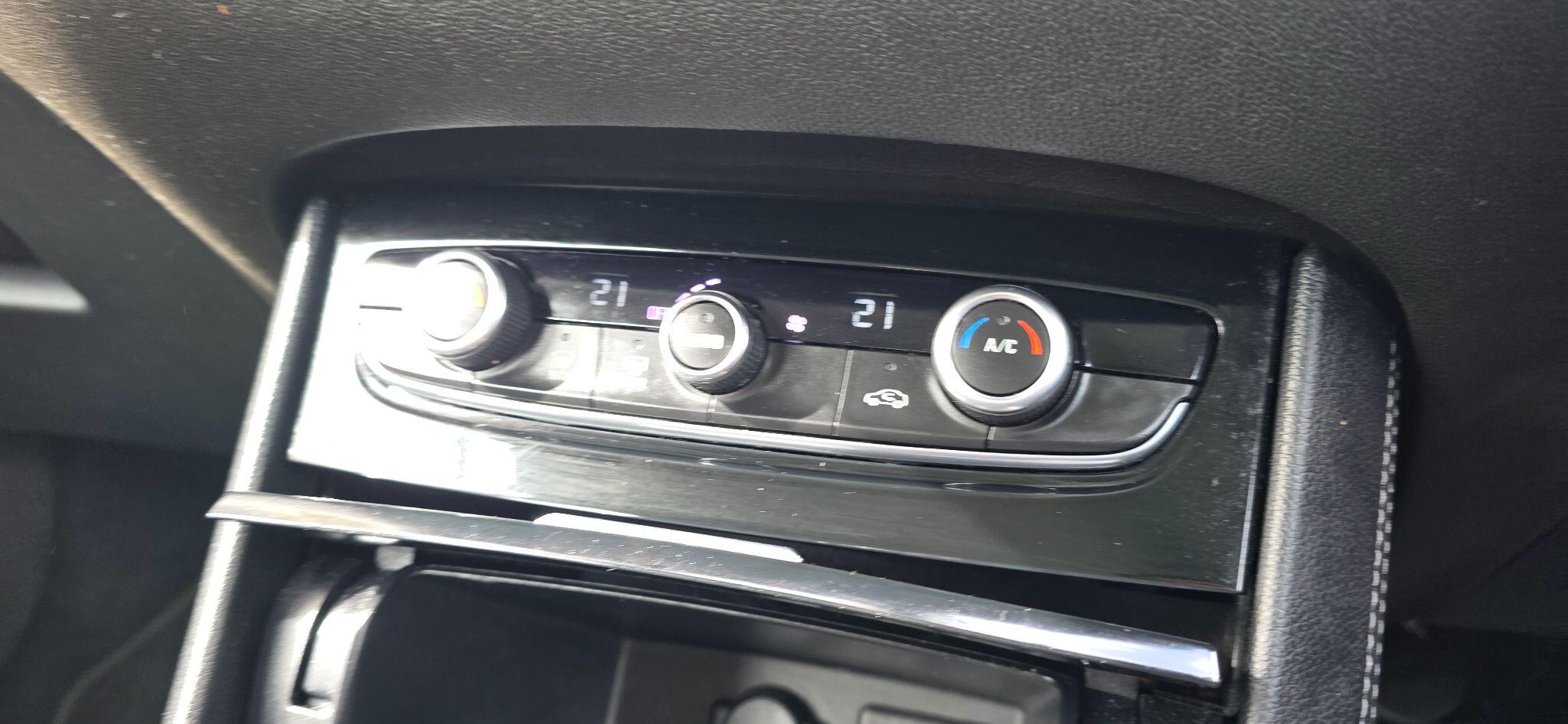 Vauxhall Grandland X view 37