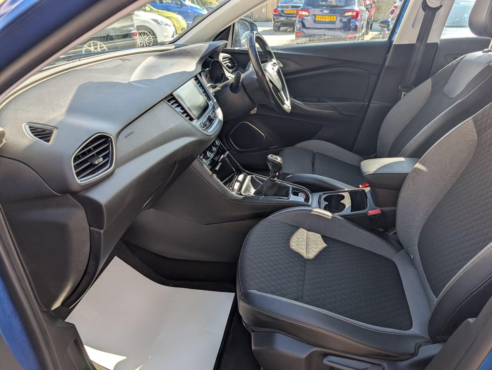 Vauxhall Grandland X view 15