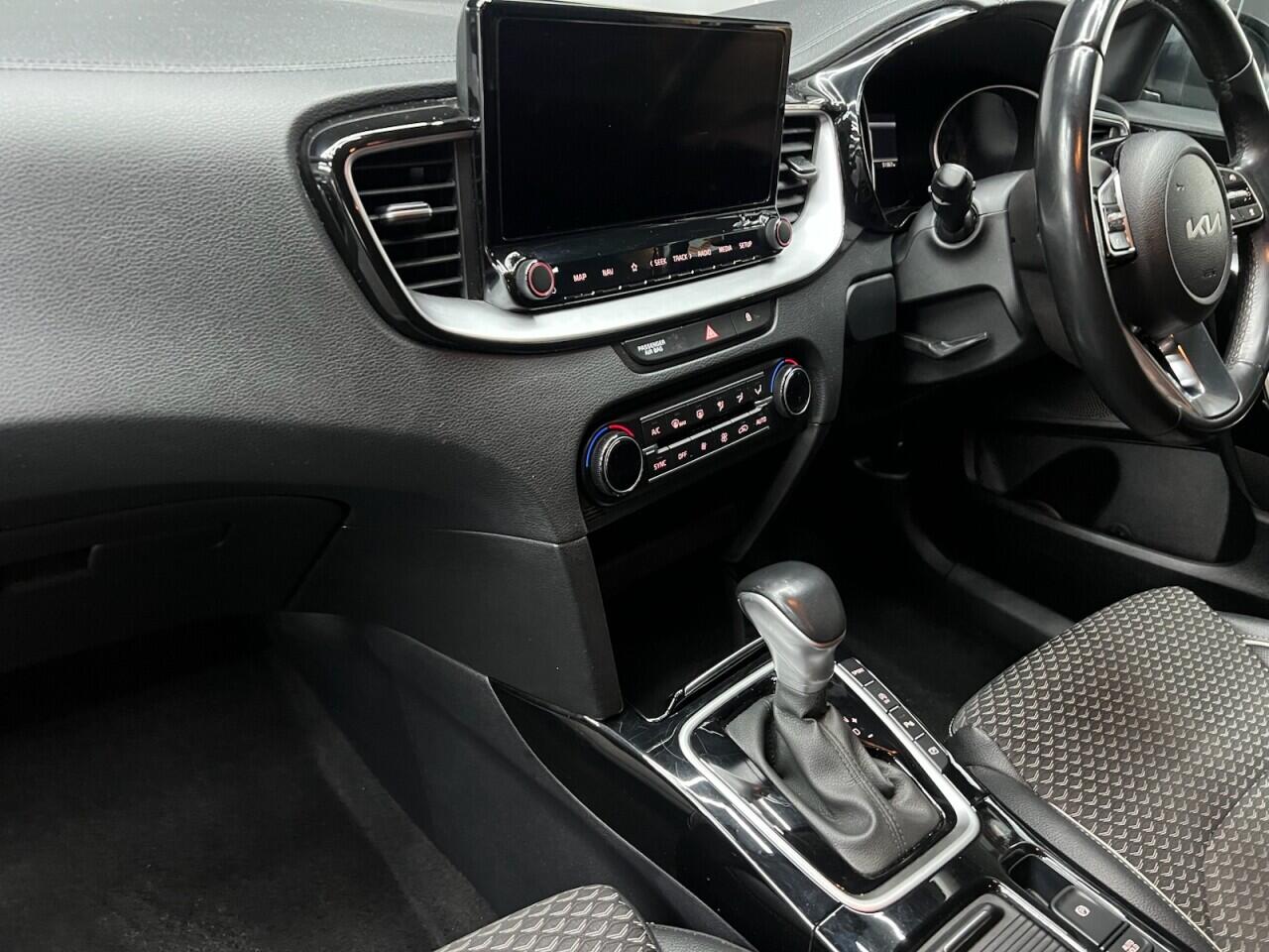 Kia Ceed view 32