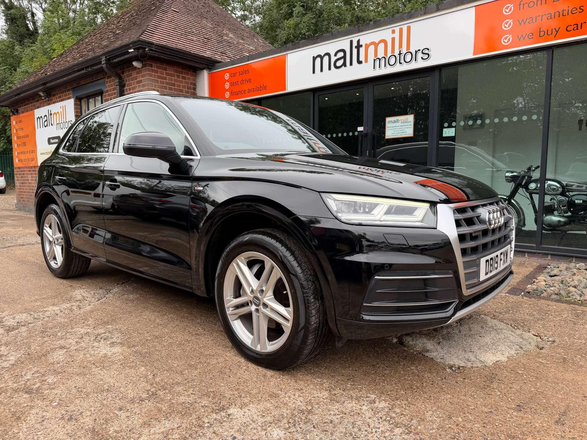 Audi Q5 view 6