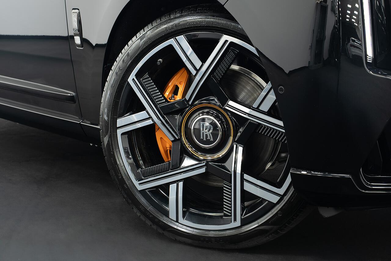 Rolls-Royce Cullinan view 13