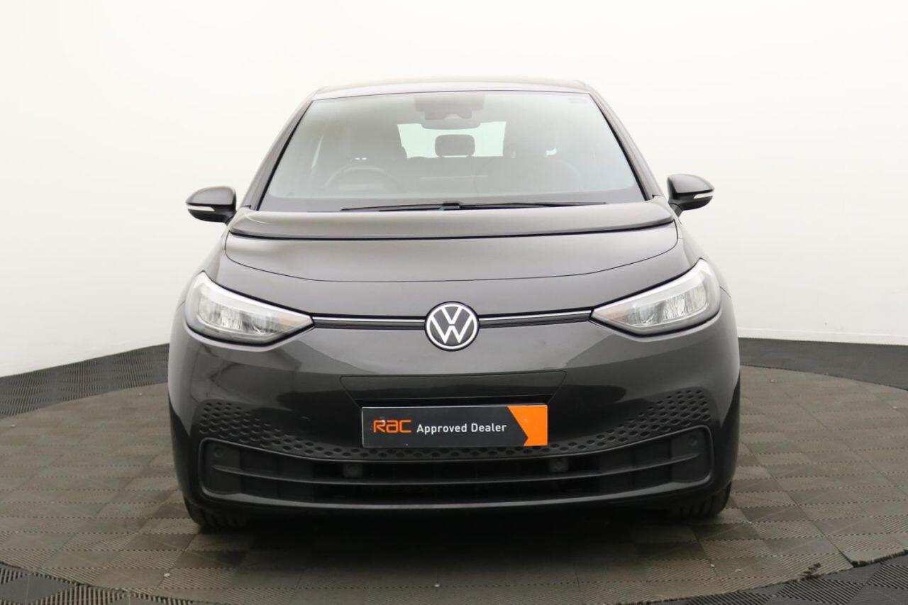 Volkswagen ID.3 view 6