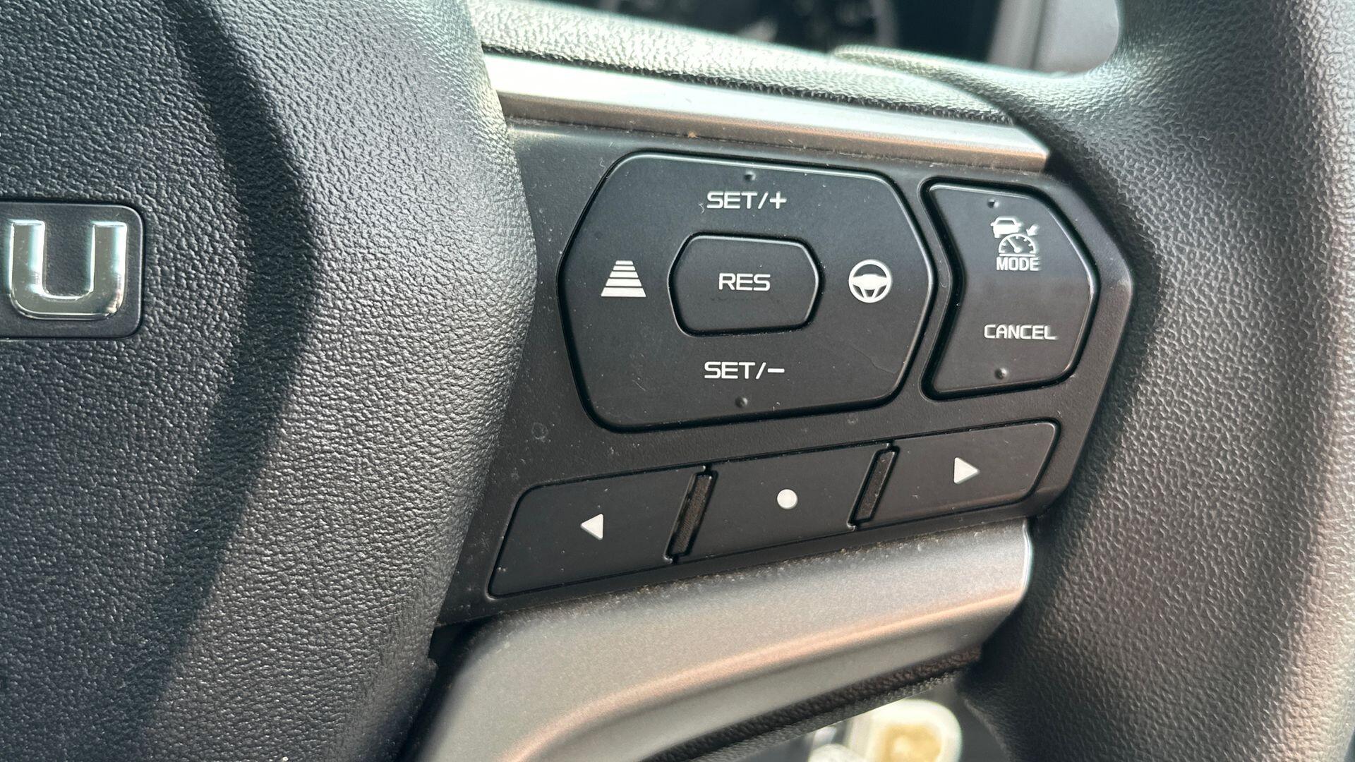 Isuzu D-Max view 16