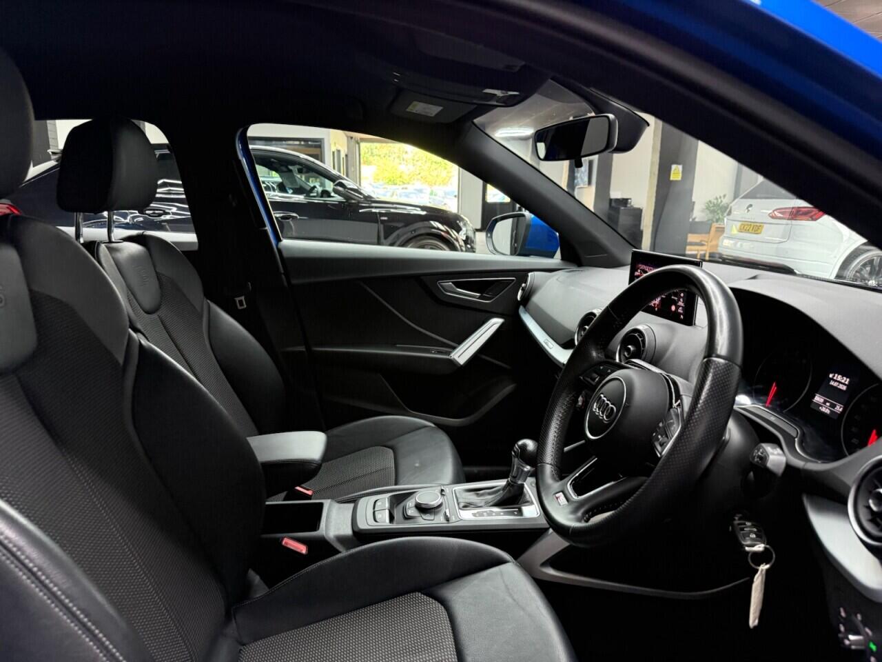 Audi Q2 view 33