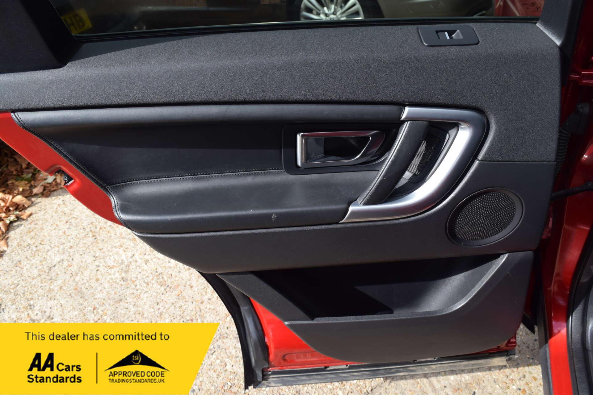 Land Rover Discovery Sport view 28