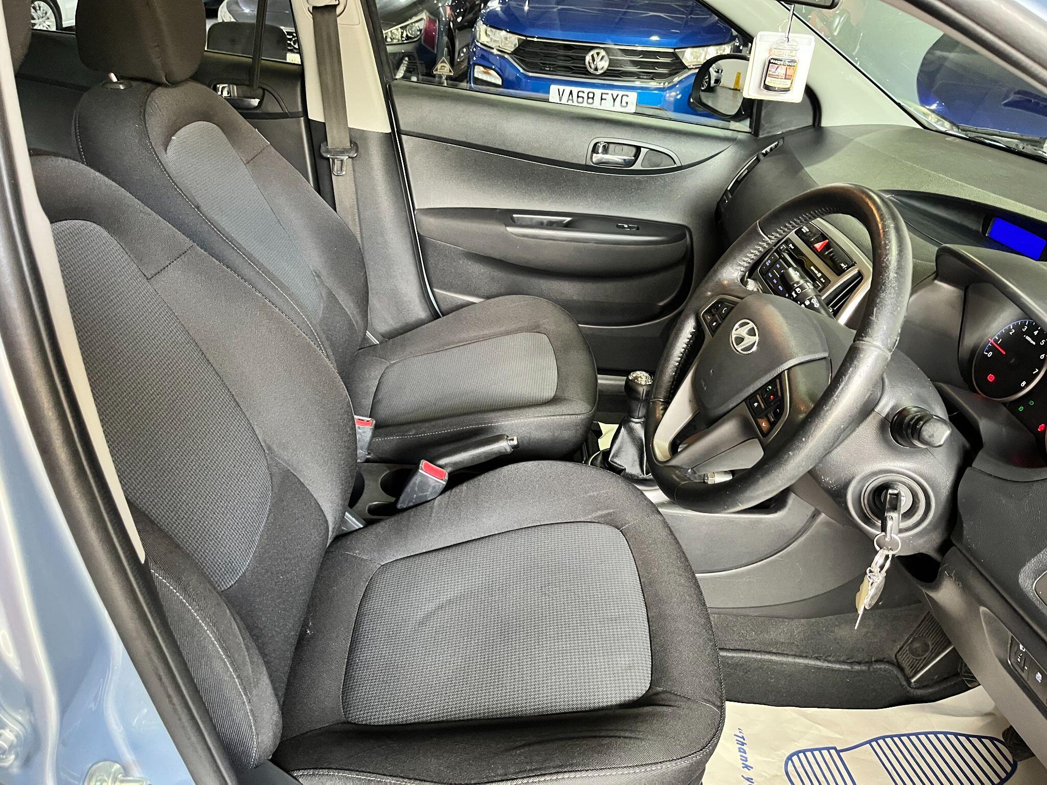 Hyundai I20 view 13