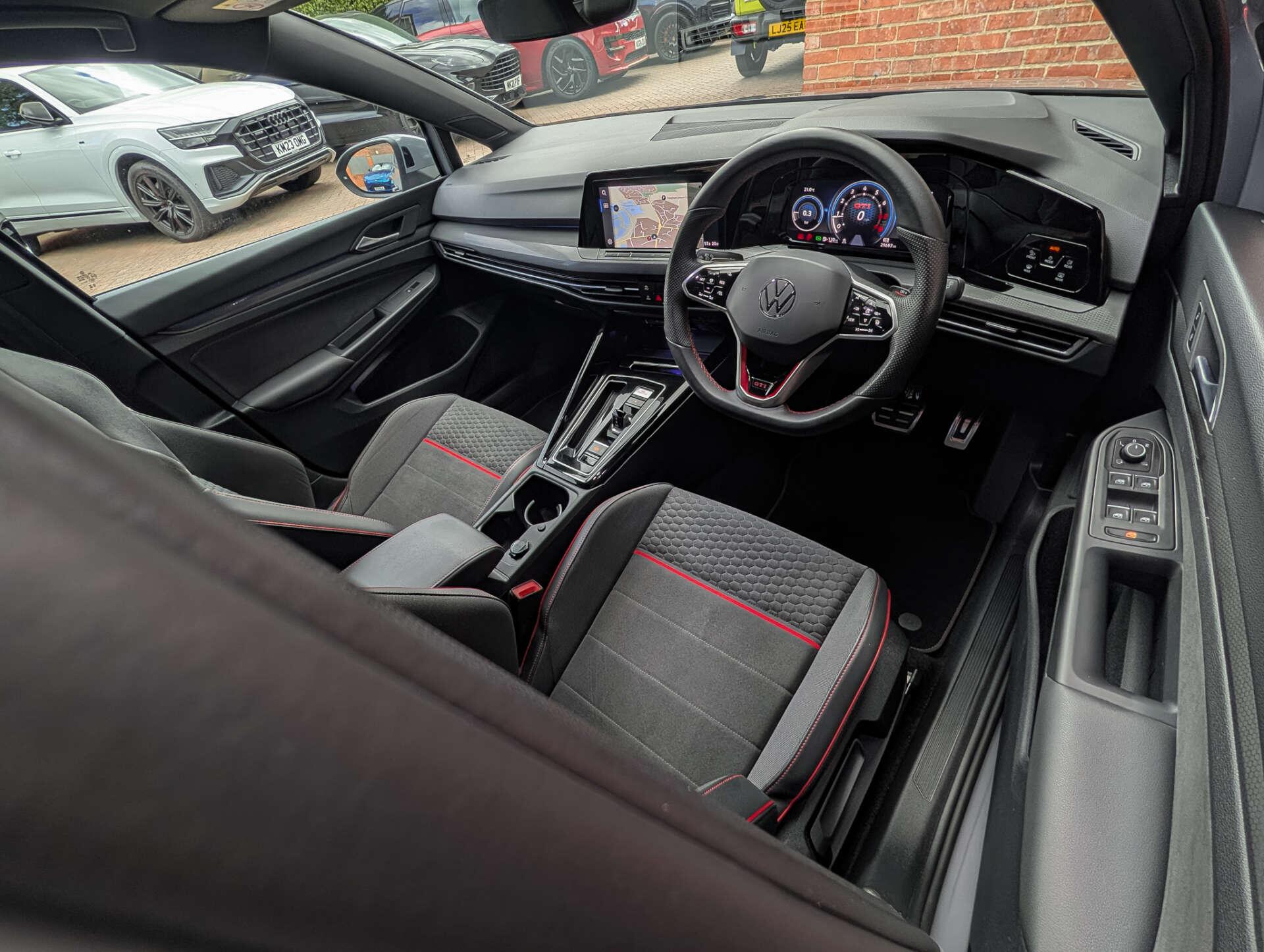 Volkswagen Golf view 21