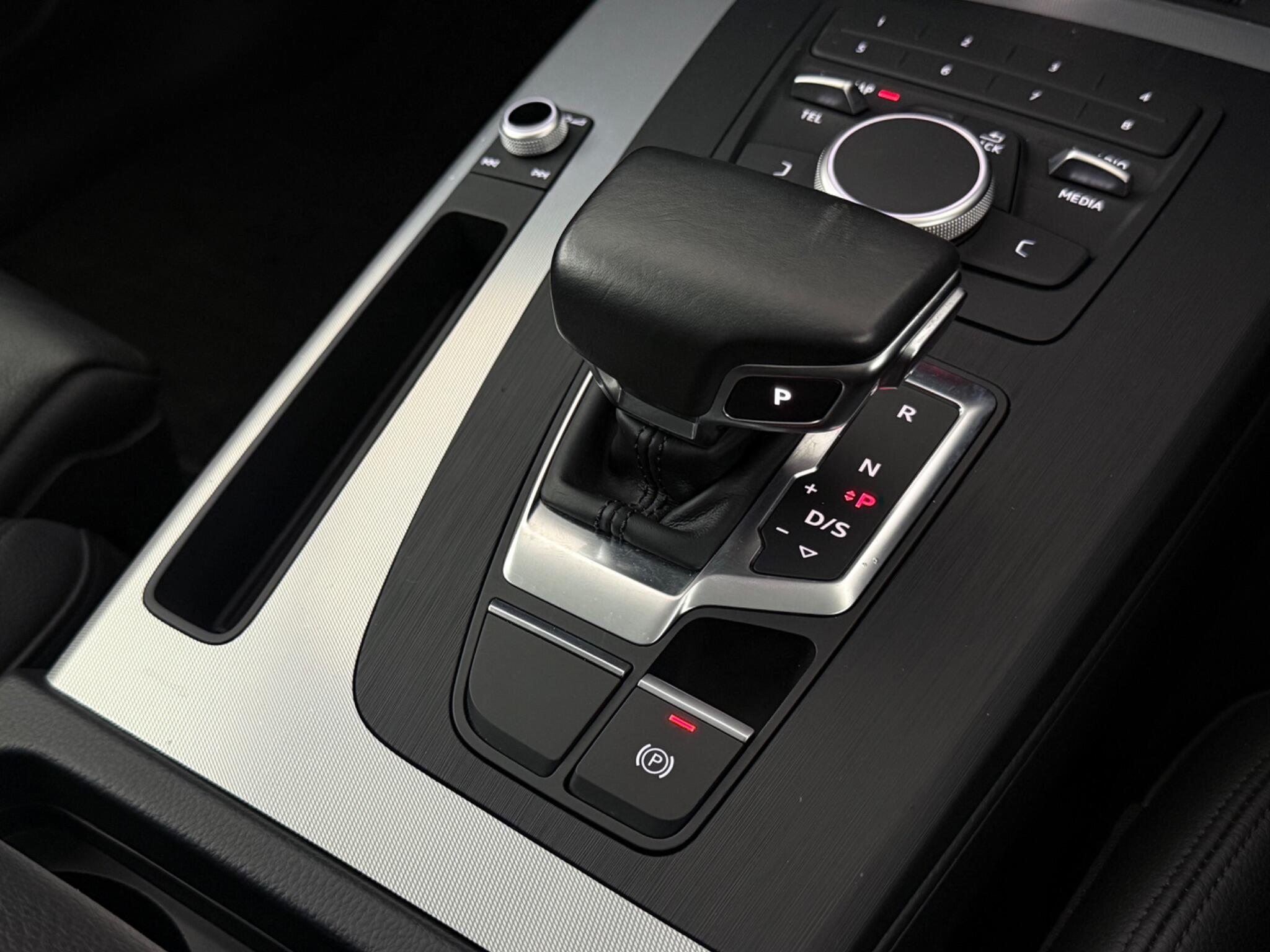 Audi Q5 view 23