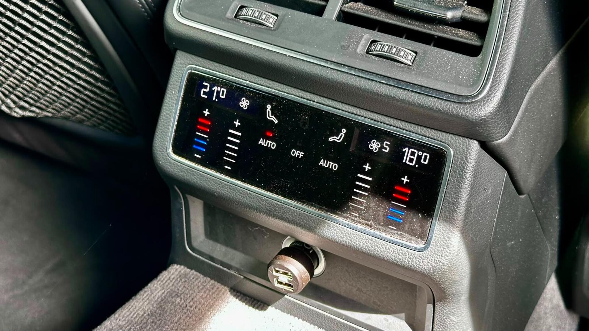 Audi Audi S7 view 24