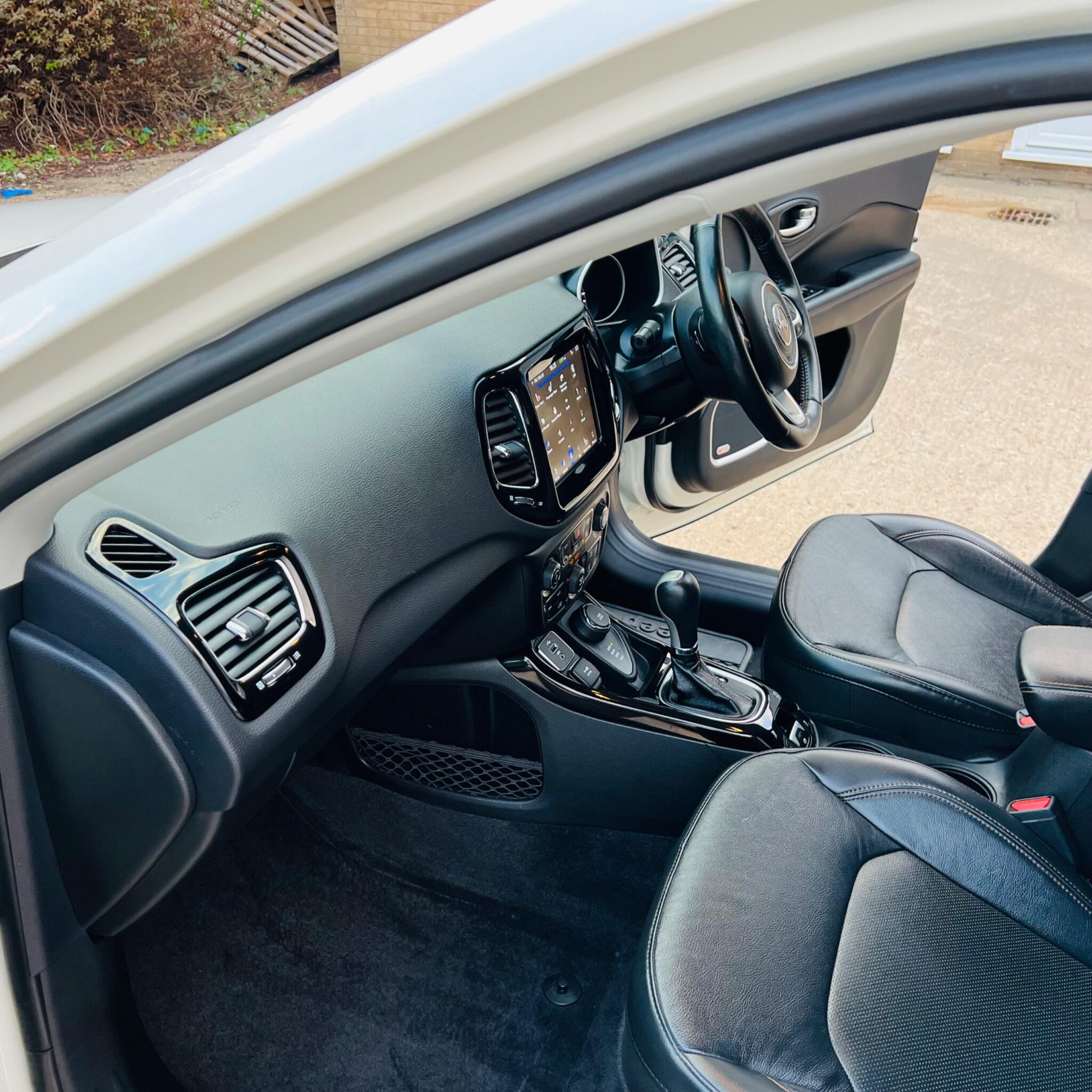 Jeep Compass view 19
