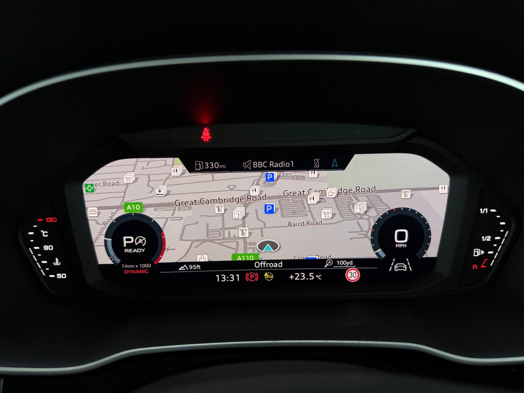 Audi Q3 view 16
